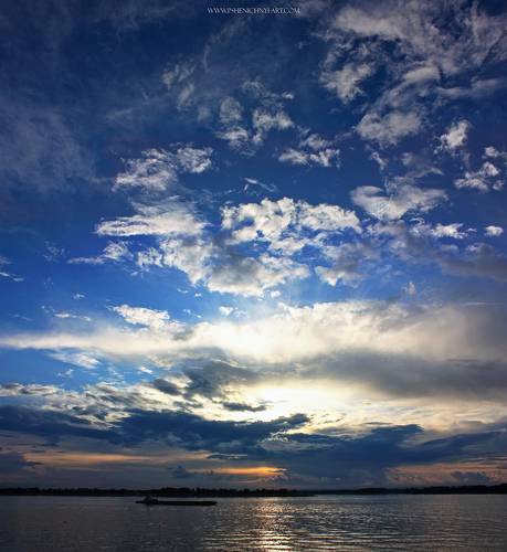 Закат на Волге