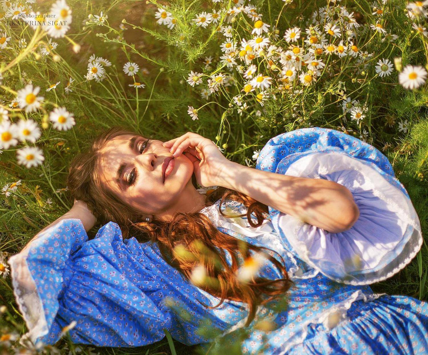 ромашки, женский портрет, портрет, винтаж, ретро, деревенский стиль, художественное фото, постановочное, в траве, лето, солнце, Сигат Екатерина