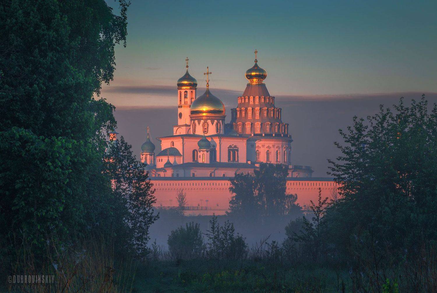 истра, храм, лето, туман, новоиерусалимский монастырь, Дубровинский Михаил