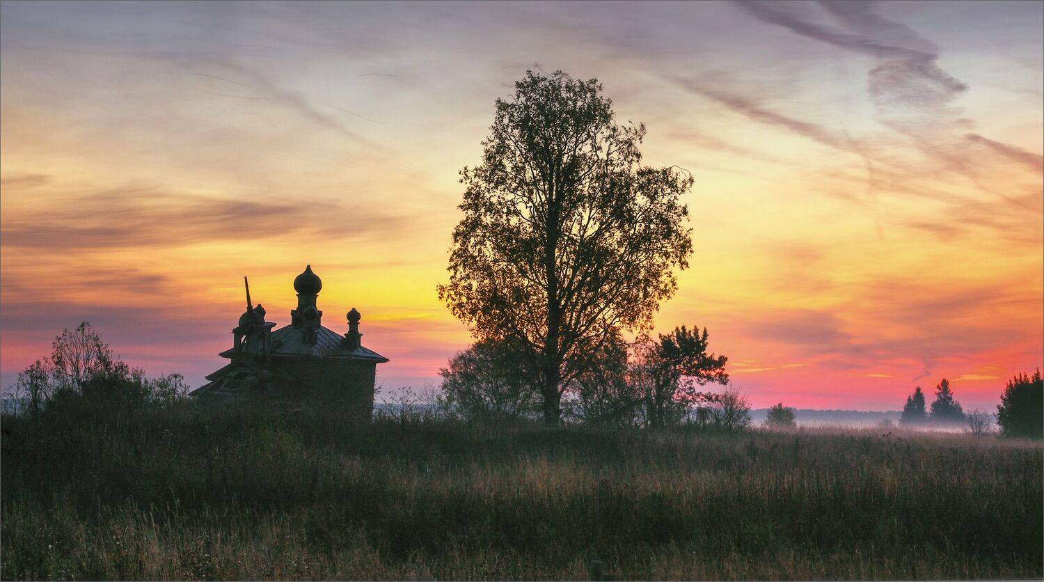 пейзаж, осень, туман, часовня, поле, небо, свет, цвет, рассвет, александр никитинский, Никитинский Александр