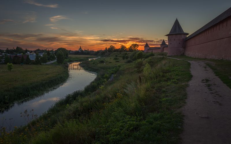 суздаль, вечер, закат, река, каменка, монастырь Суздаль засыпает фото превью