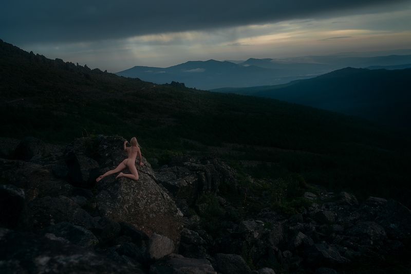 nude art girl Salamander фото превью