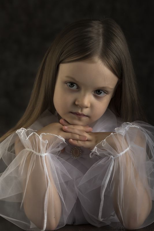 портрет, дети, студия, эмоции Ангелочек фото превью