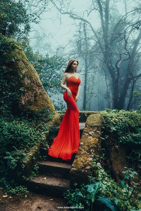 fog, forest, red, lady, woman, girl, dress, sexy, passion, feeling, naturer, dream, muse   Fog фото превью