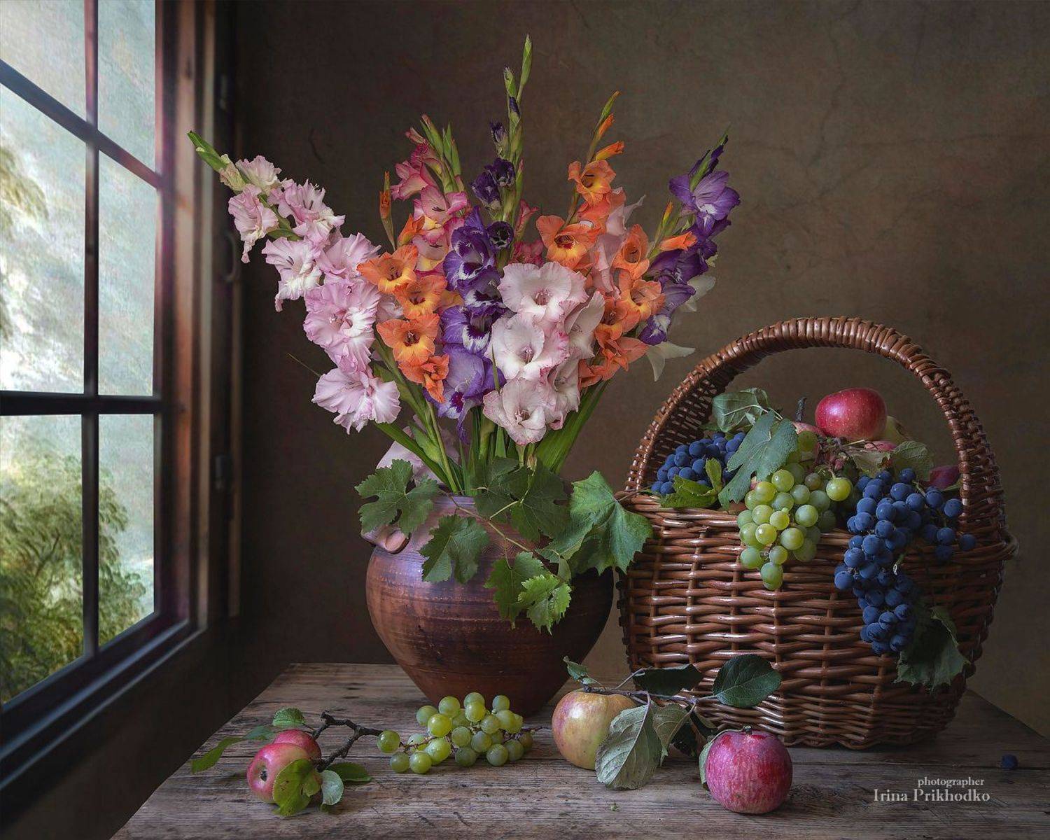 натюрморт, цветы, фрукты, лето, букеты, гладиолусы, Приходько Ирина