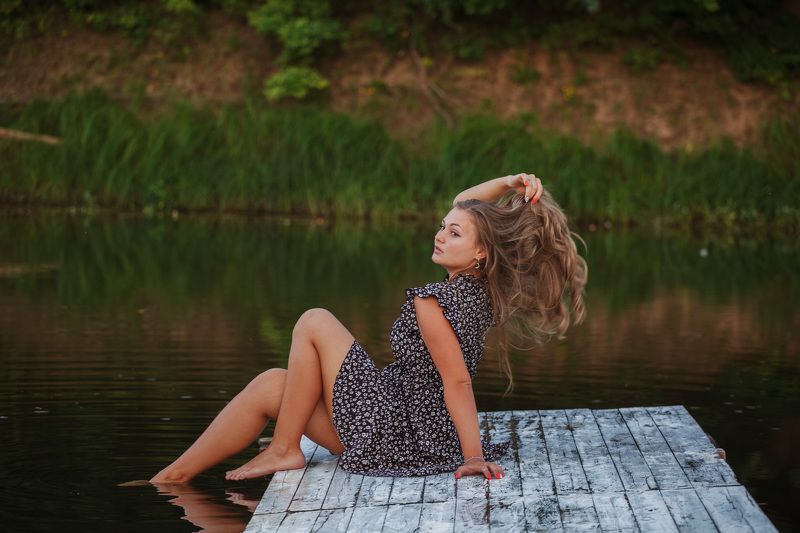 вечер у реки фото превью