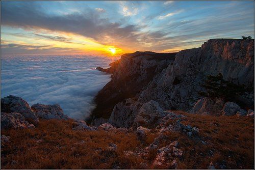 В лучах заходящего солнца