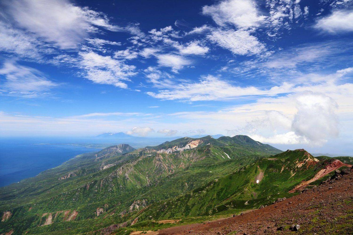 Богатырь, Вулканы, Дальний восток, Итуруп, Курилы, Курильские острова, Россия, Стокап, Хребет, muscka