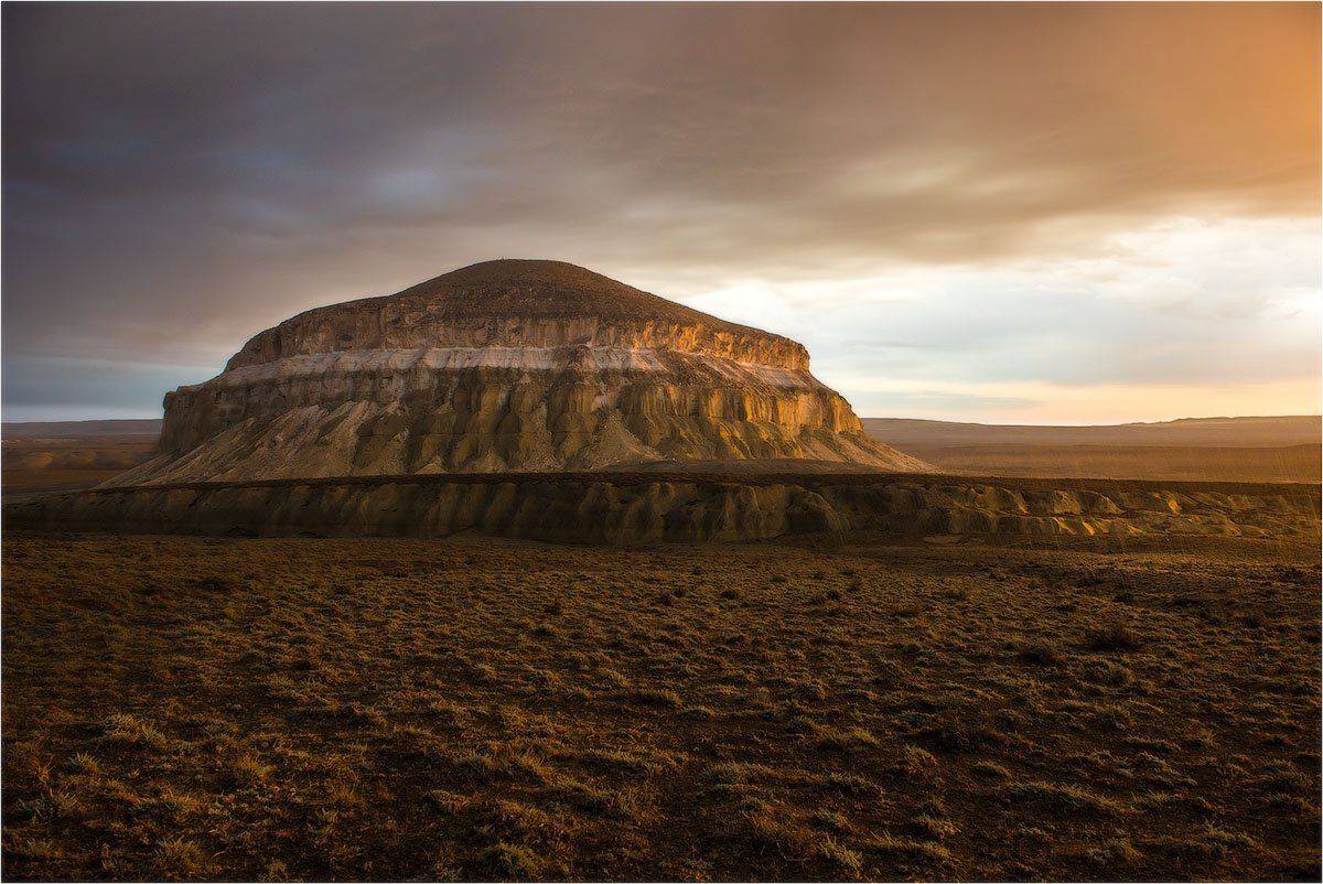 казахстан., мангистау., шергала., шеркала., лев, гора., дождь., гроза., Кутыгин Эдуард