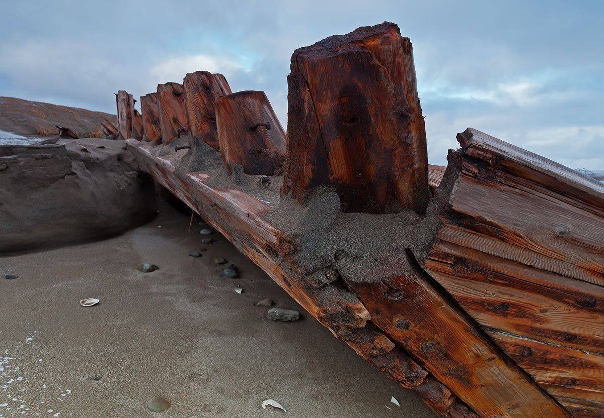 баркас, Дмитрий Уткин