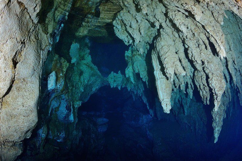 Палау. Пещера Канделябров. фото превью