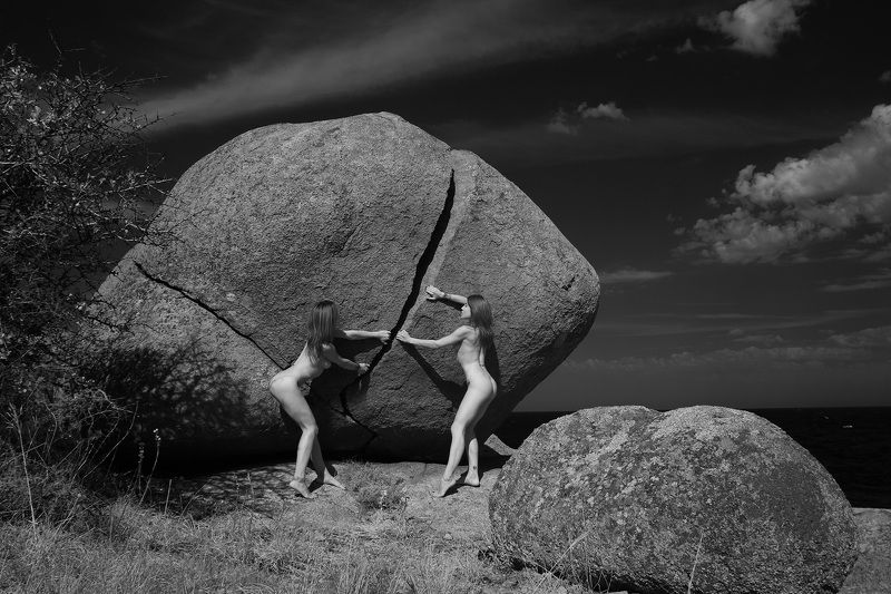 The stone фото превью