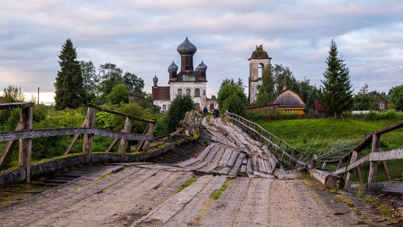 пейзаж, архитектура, мост, храм, русский север, лето, россия, архангельская область, деревня, село, landscape, architecture, bridge, temple, russian north, summer, russia, arkhangelsk region, village Дорога к храму фото превью