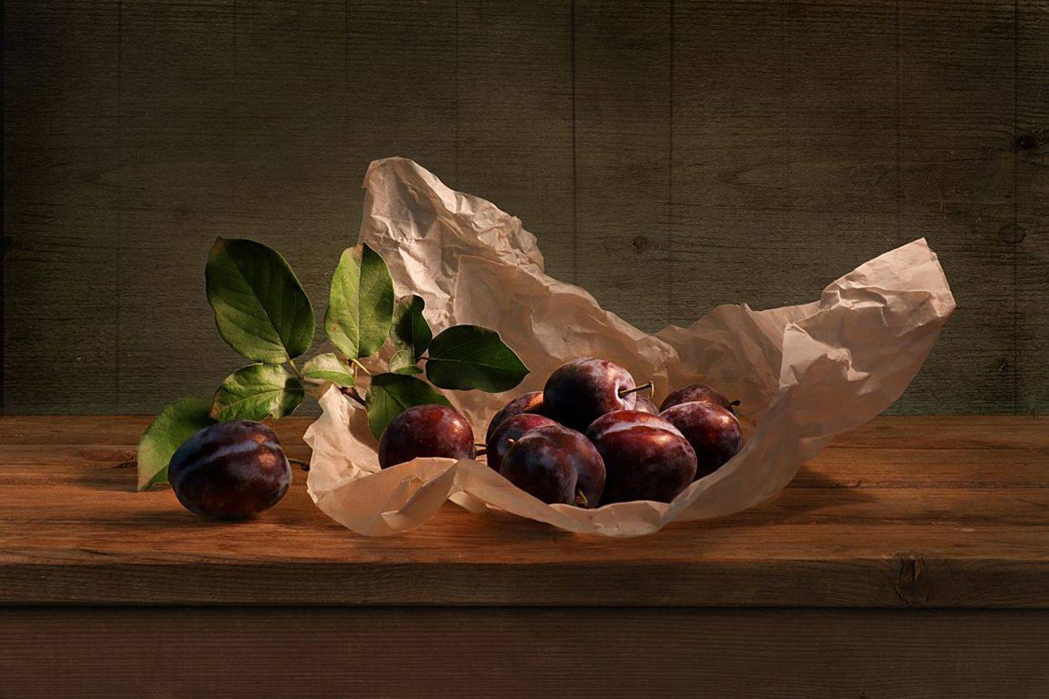 натюрморт, лето, бумага, сливы, Алла Шевченко