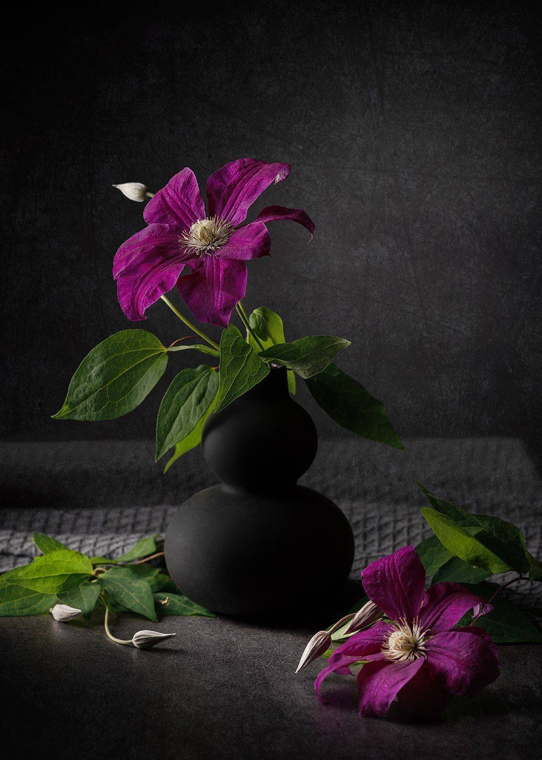 цветы, ваза, натюрморт, клематис, минимализм, Ольга ЯR