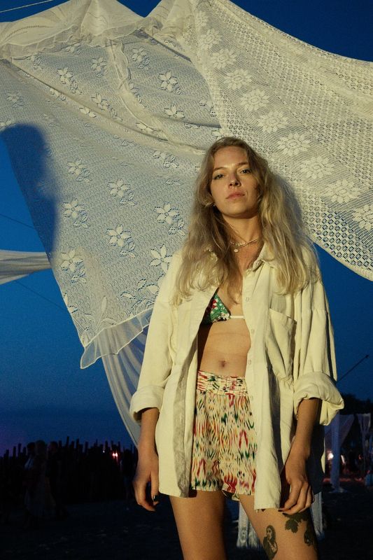 девушка, сумерки, портрет, пляж Яна фото превью