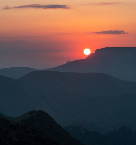 СОЛНЫШКО ПРИЛЕГЛО