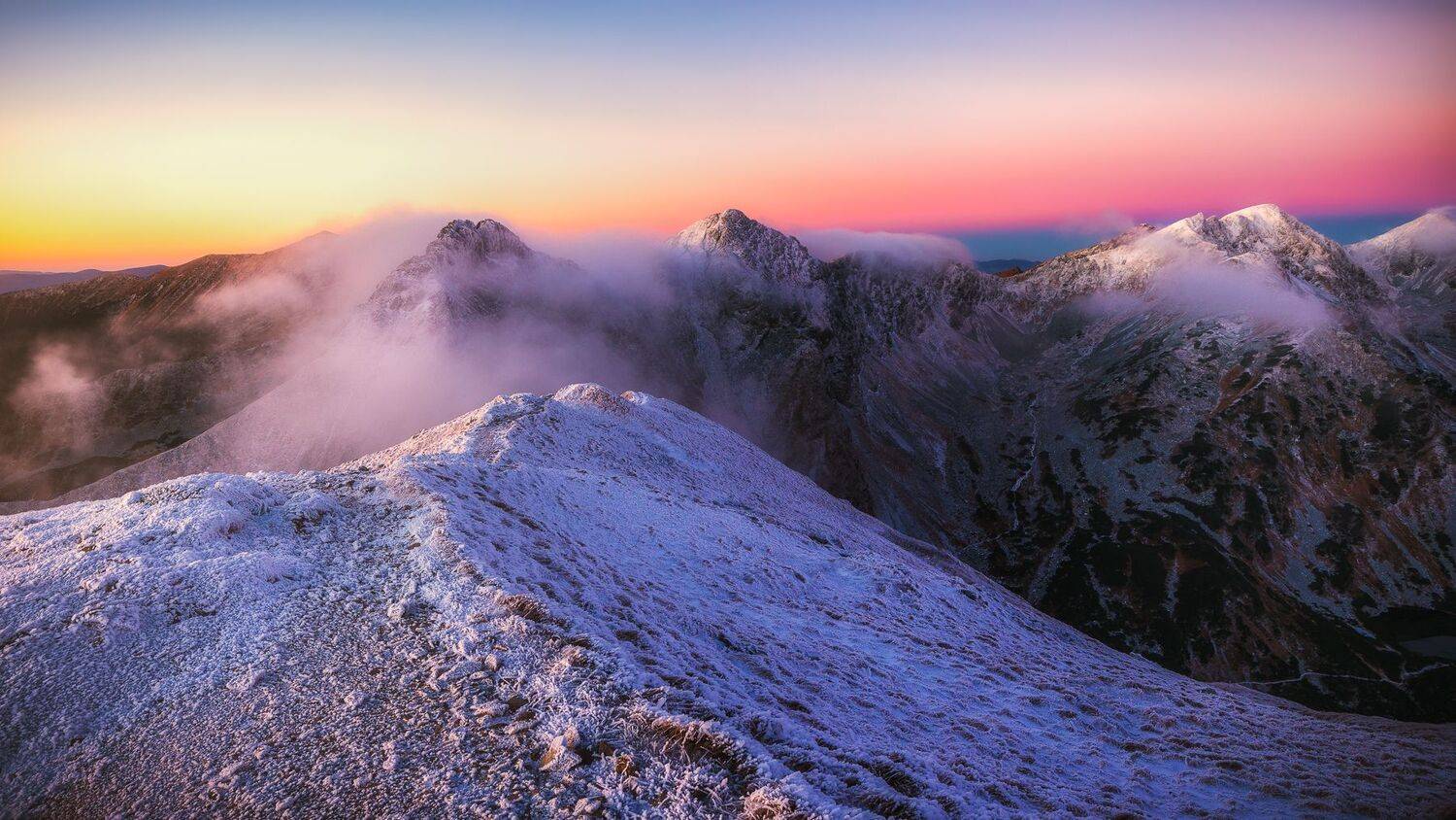 , Konf&aacute;l Miroslav