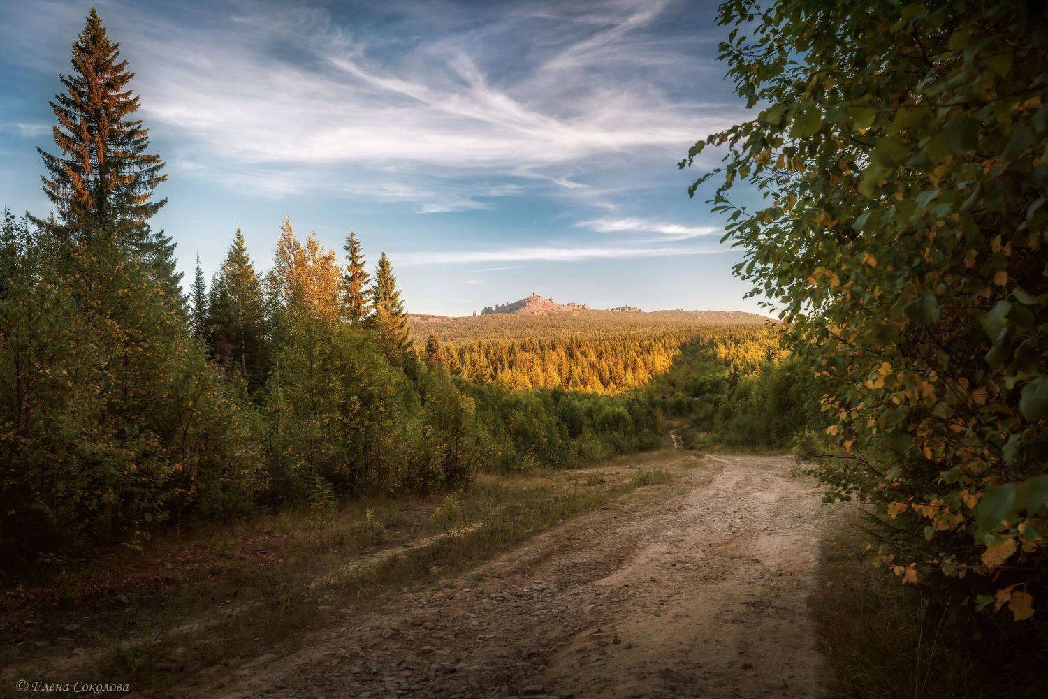 летний пейзаж, гора, дорога, помяненный камень, Соколова Елена