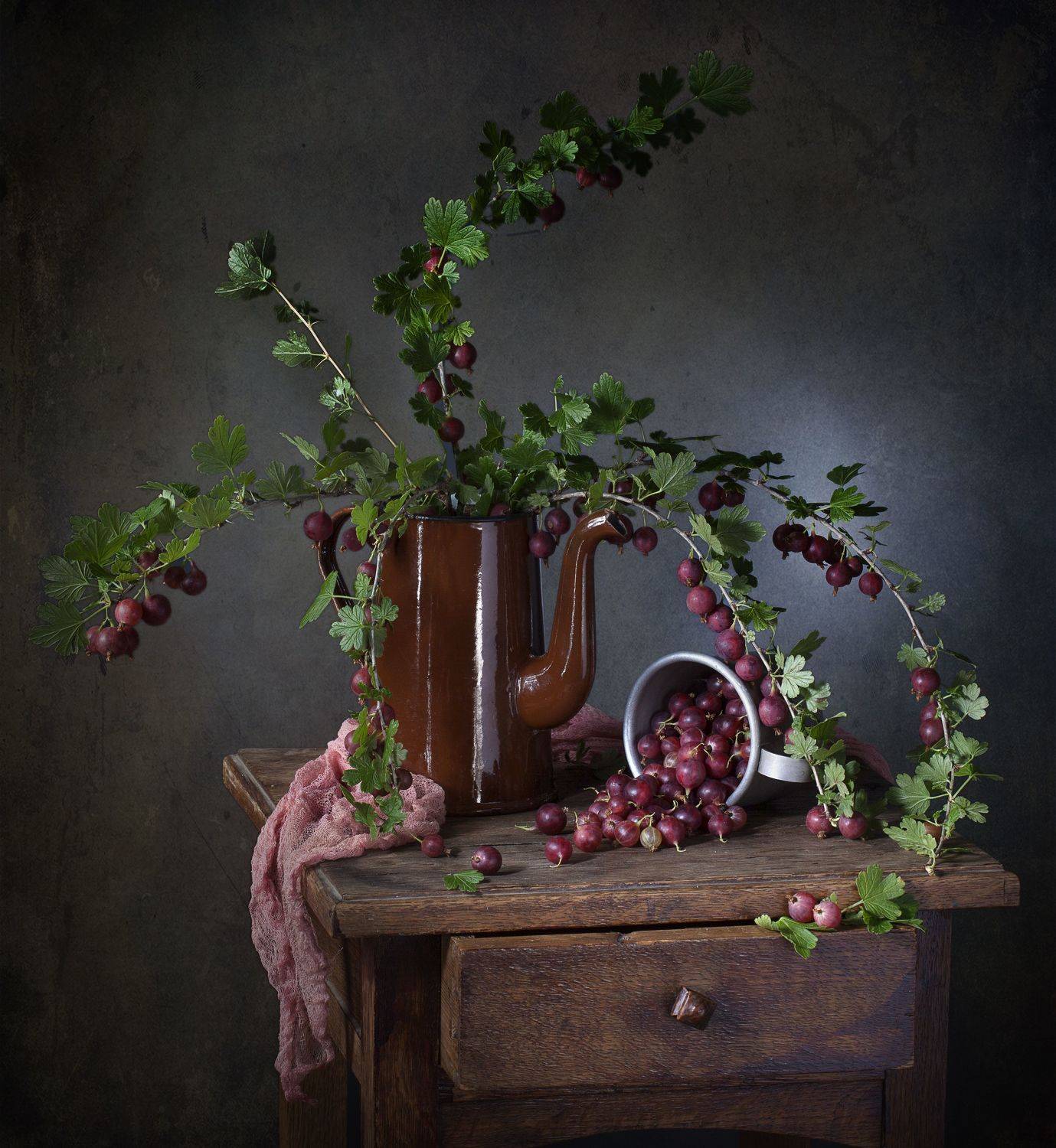 крыжовник, ветки, кофейник, кружка. тумбочка., Татьяна Попова