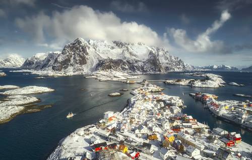 Норвежский городок Henningsvaer
