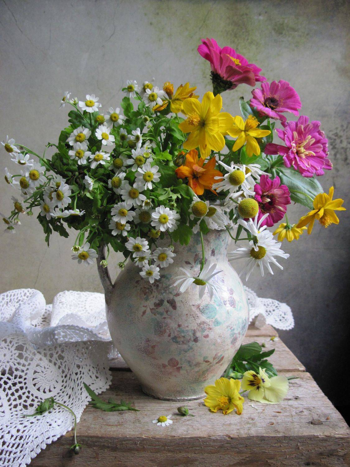 цветы, букет, ромашки, космея, цинния, кувшин, винтаж, декупаж, салфетка, Наталия Тихомирова