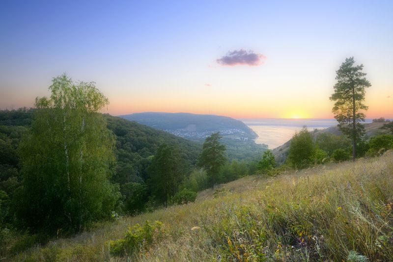 Облачко на закате. фото превью