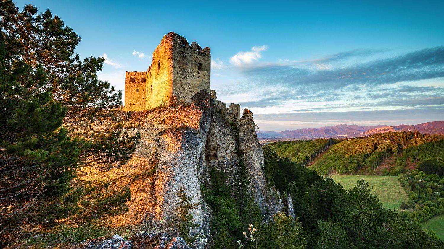 , Konf&aacute;l Miroslav