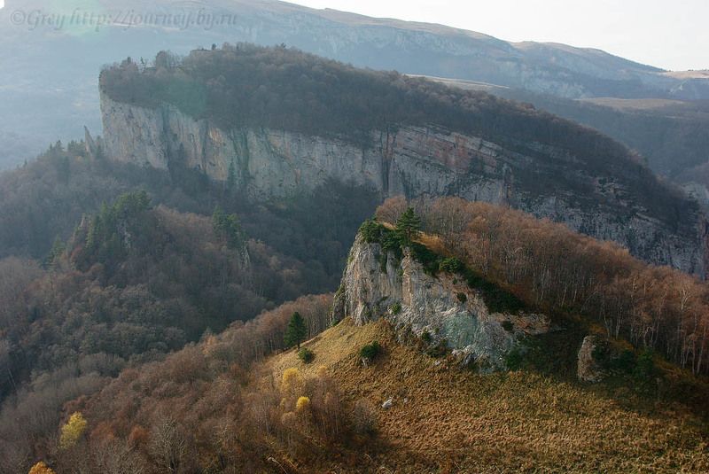 горы,кавказ,туризм,скала Скала Крепость фото превью