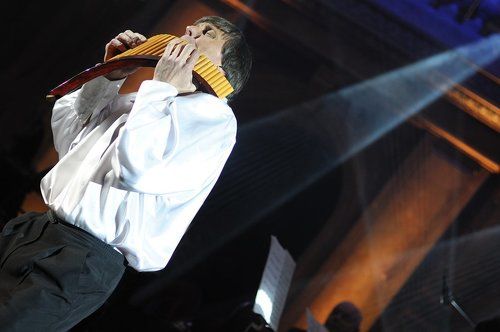 Коктель из чувства музыки и света