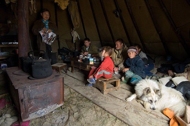 жизнь на краю земли, жанр, север,ненцы, жилище, чум \