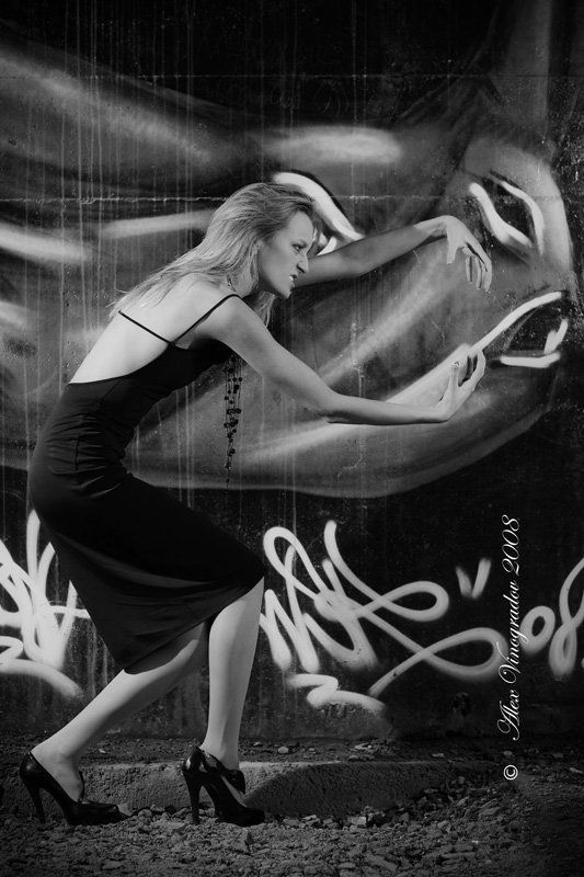 графити,  носорог,  линии,  девушка,  агрессия,  экспрессия,  ассоциации,  намеки, носорог графити фото превью