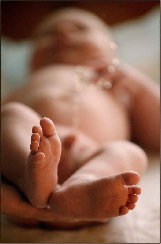 мальчик, пяточки, фонтанчик Стопудовый мальчик фото превью