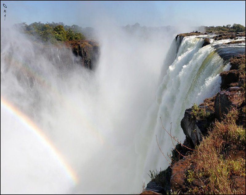 victoria falls, водопад виктория, замбези, зимбабве, замбия, zimbabwe, zambia, zambezi, африка, africa, rainbow, радуга, панорама, panorama Над белоснежной ревущей бездной... фото превью