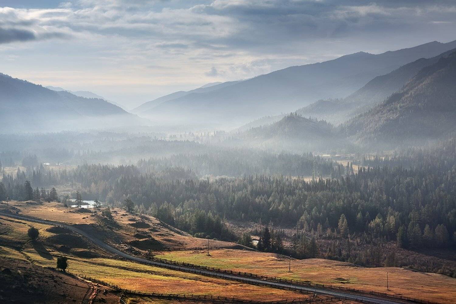 Большой, Высокий, Горы, Джазатор, Долина, Дорога, Красивый, Лес, Пейзаж, Природа, Раннее, Река, Тайга, Туман, Утро, Дмитрий Антипов