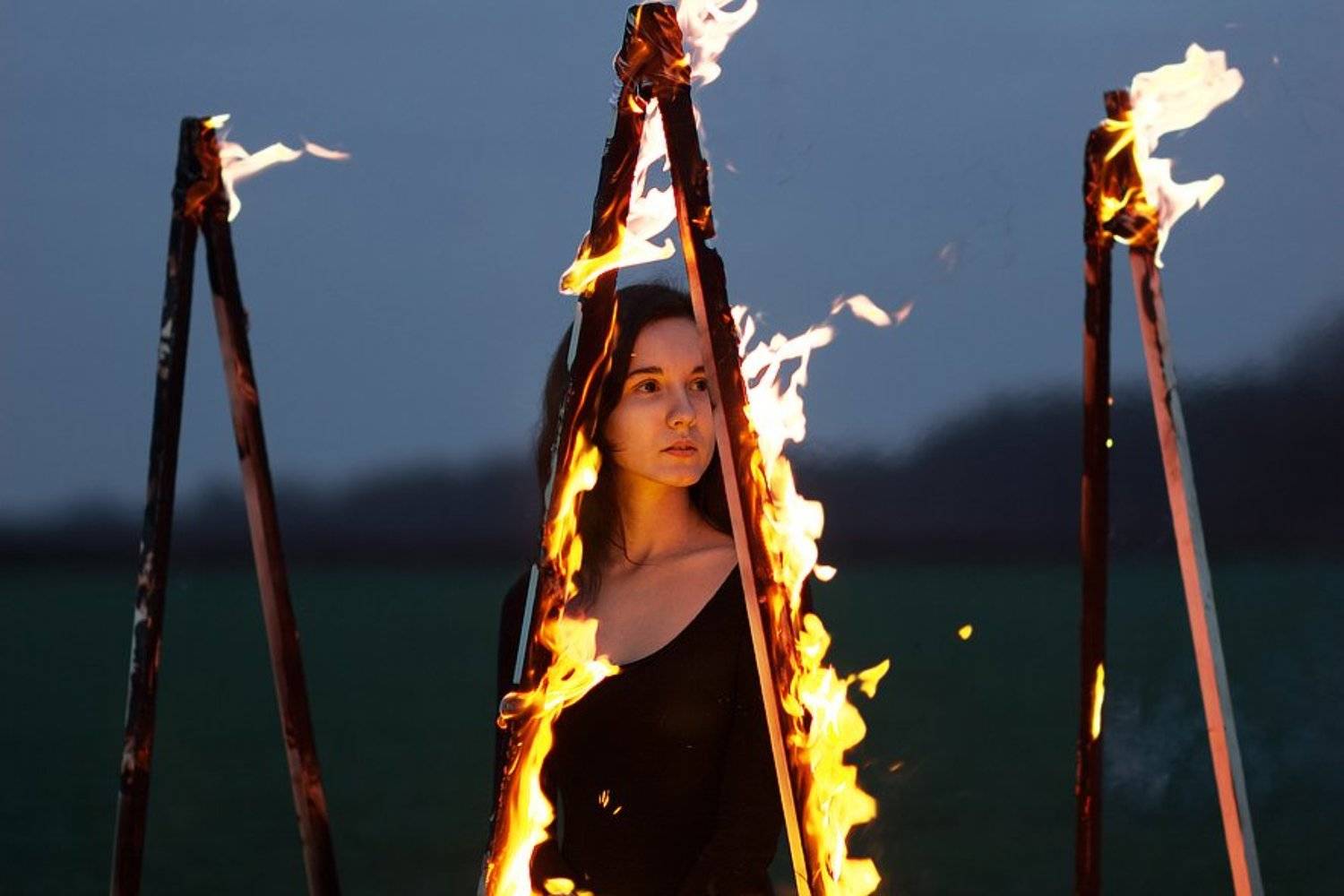 550D, 85 1.8, Canon, Canon 550D, Деревоъ, Желтый, Зеленый, Красный, Лиц, Огонь, Палки, Портрет, Портрет девушки, Синий, Тепло, Теплый, Холодно, Меркулов Антон