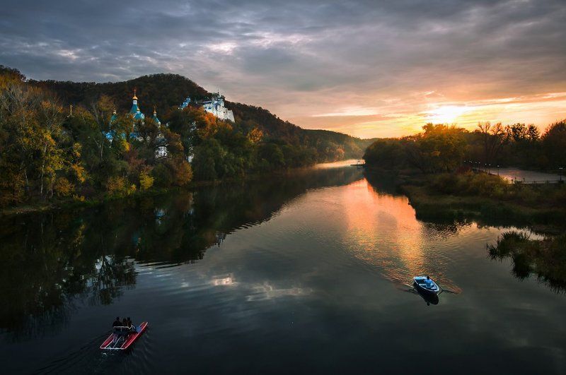 Святогорск, Святогорская лавра Вечер на Святых горах фото превью