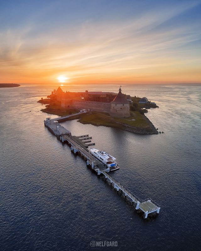 Ладога, Орешек, крепость, аэро Крепость Орешек на рассвете фото превью