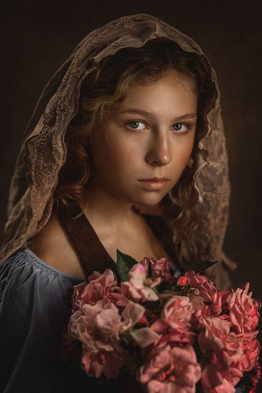 портрет, детский портрет, девушка, женский портрет, детский портрет, девушка с цветами Девушка с цветами фото превью
