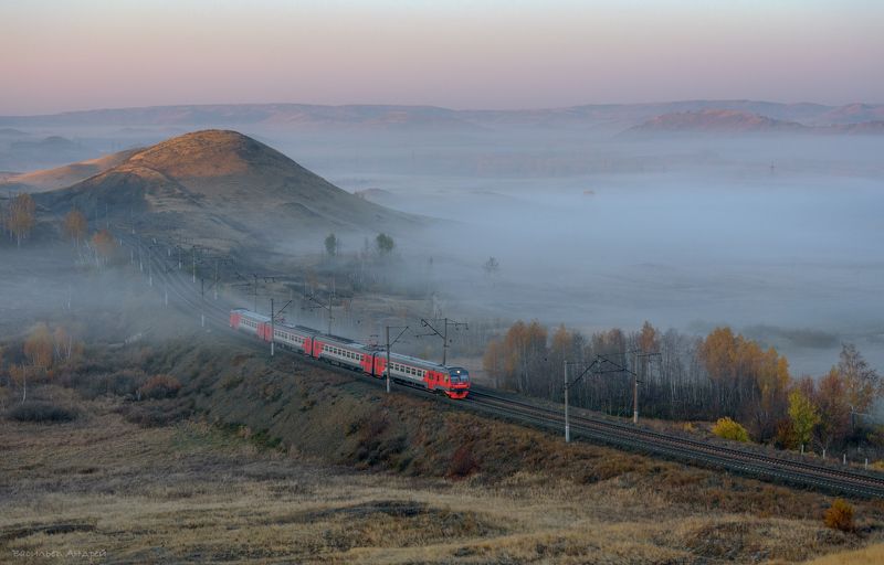 электричка, туман, осень, утро, эд9м Утренняя электричка фото превью