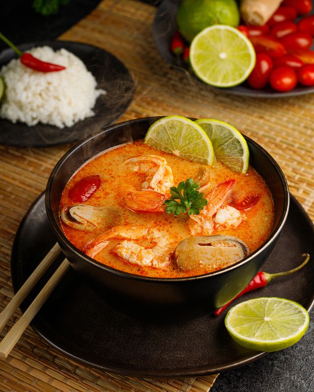 Tom Yum kung Spicy Thai soup фото превью
