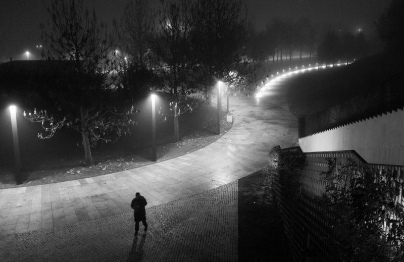 город, ночь, человек Прогулка фото превью