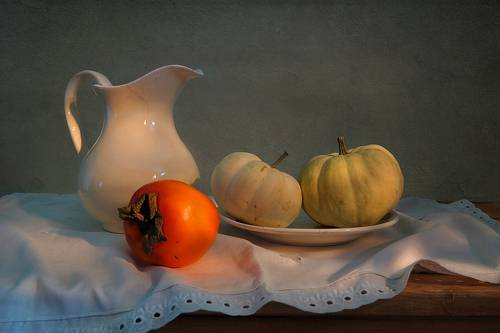 Хурма и маленькие тыквы