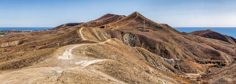 янышарские горы, хребет биюк-янышар, тихая бухта,  путешествия, путешествие на автомобиле, проселочная дорога, горная дорога, панорама, орджоникидзе, крым,  достопримечательности крыма, джан-кутаран, горы, горный хребет, горная вершина, биюк-янышар, Путешествие на хребет Биюк-Янышар фото превью