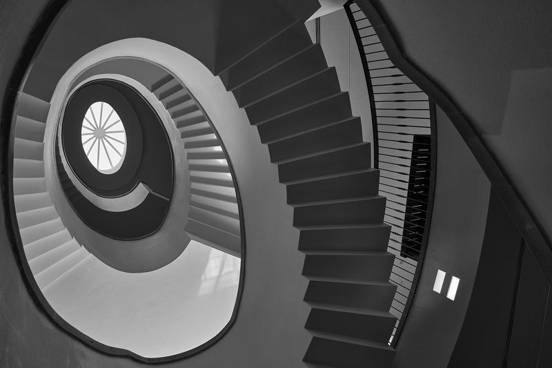 spiral staircase фото превью