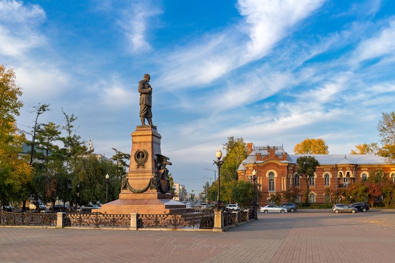 иркутск, осень, александр третий, Иркутск. Памятник Александру III, основателю Транссиба фото превью