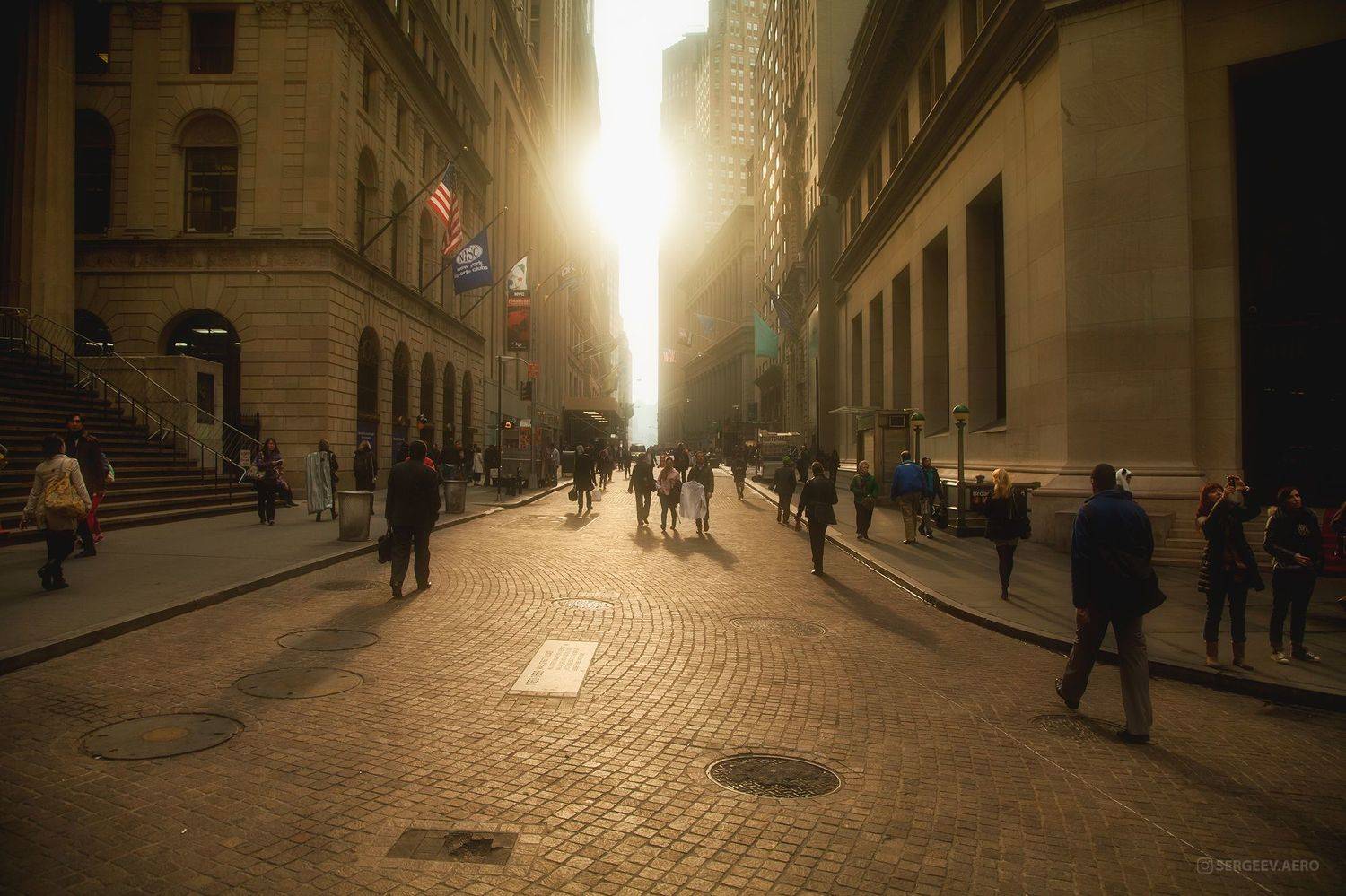 америка, утро, свет, уолл стрит, сша, люди, архитектура, соединённые штаты, улица, нью-йорк, солнце, город, манхэттен, america, morning, light, wall street, usa, people, united states, street, new york, sun, architecture, city, manhattan, Сергеев Кирилл
