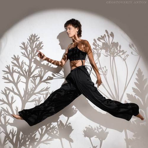 Флористическая левитация | рекламный фотограф в Москве