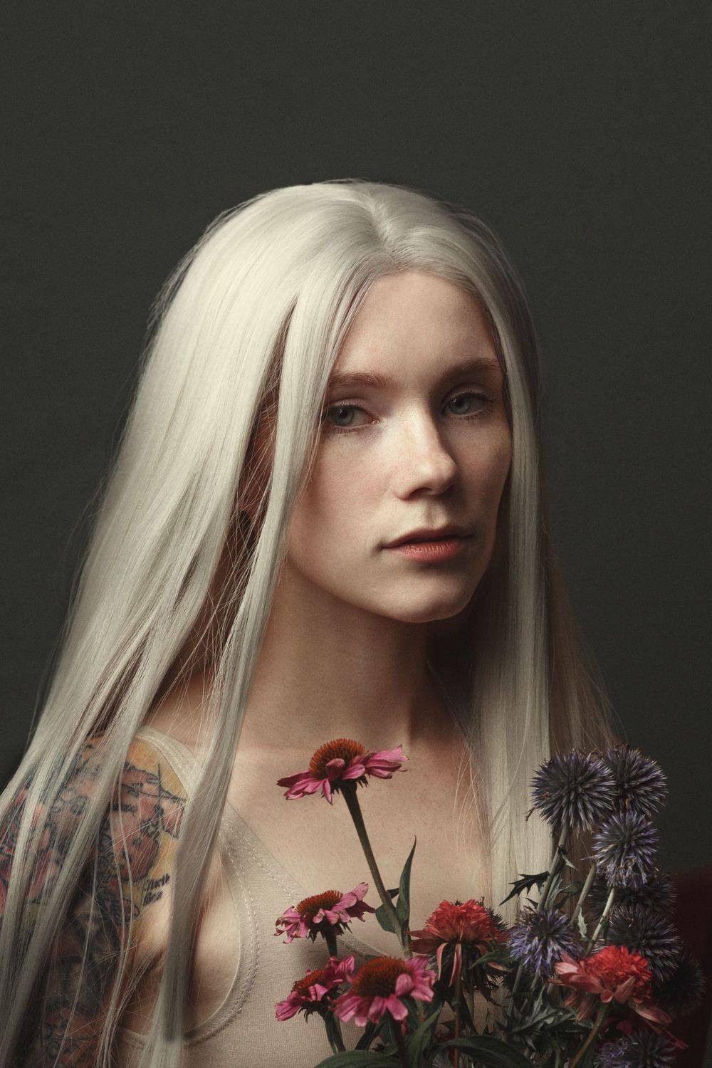Портрет, лицо, девушка, светлые волосы, загадочная, цвет, печать, беззащитность, цветы, Ведмеденко Оксана