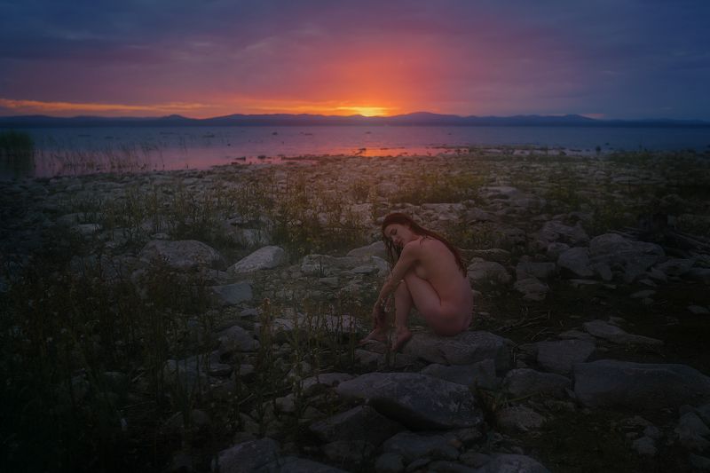 nude art girl sunset фото превью